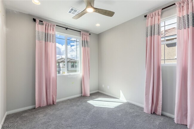 Building Photo - 10016 Silver Comet Ct