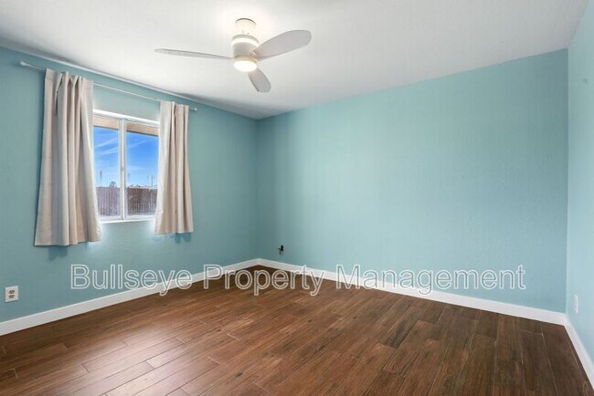 Building Photo - 433 S 113th Pl