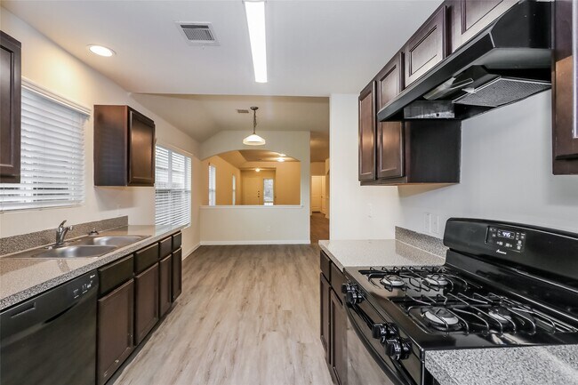 Building Photo - 5518 Amelia Plantation Dr