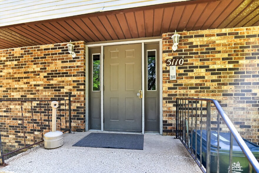 Building Photo - 5110 Pebblebrook Dr