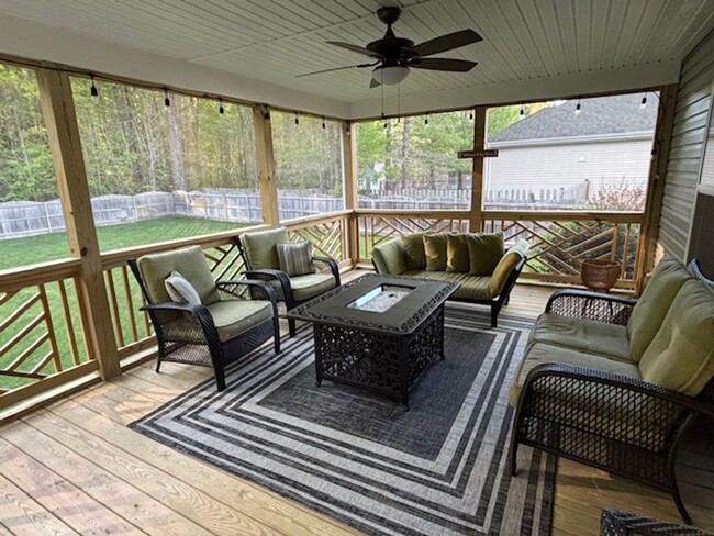 Building Photo - GRASSFIELD - Lauren's Cove