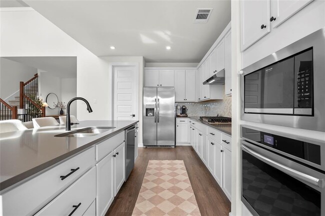 Building Photo - 116 Charro Ct