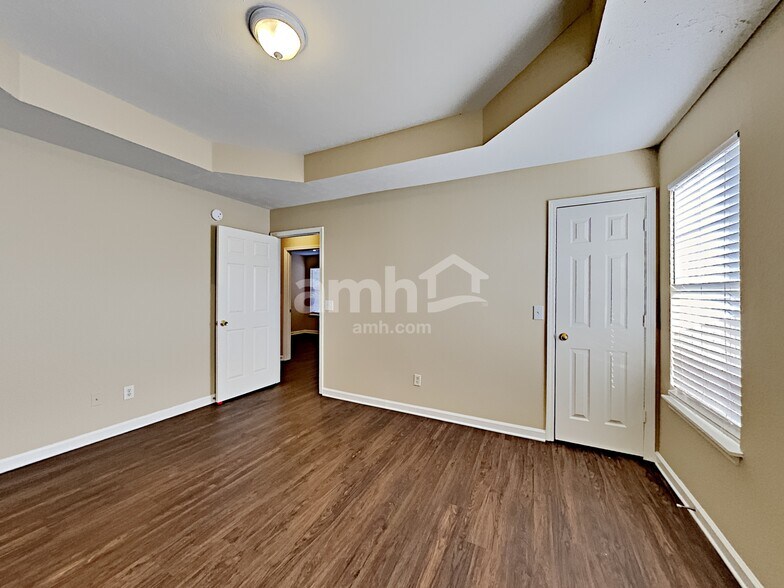 Building Photo - 1109 Benton Mason Dr