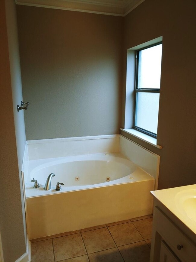 Building Photo - 9124 Wetherbee Cir