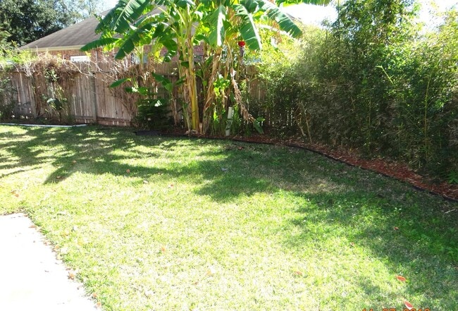 Building Photo - 15911 Timber Chase Dr