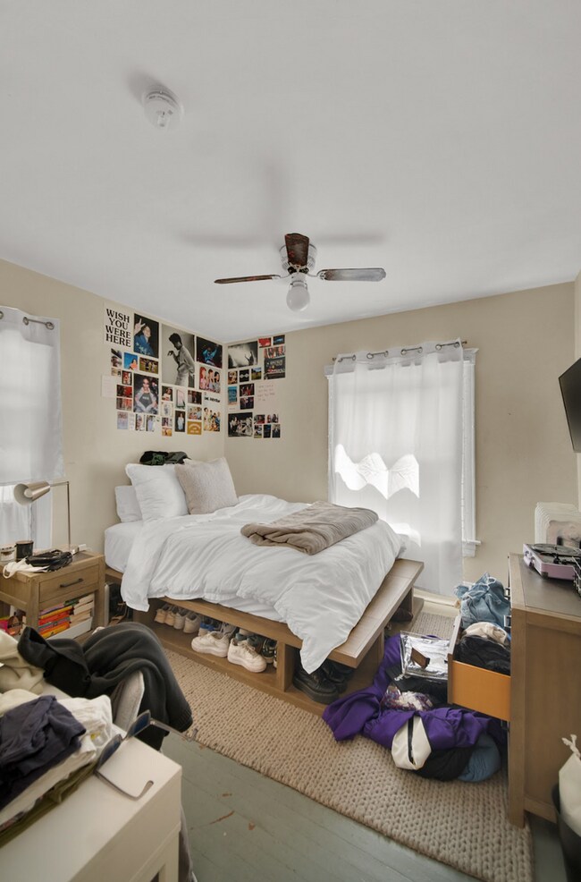 Building Photo - 807 Foster St