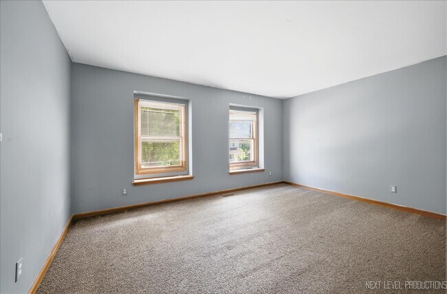 Building Photo - 13 Saddlewood Ct