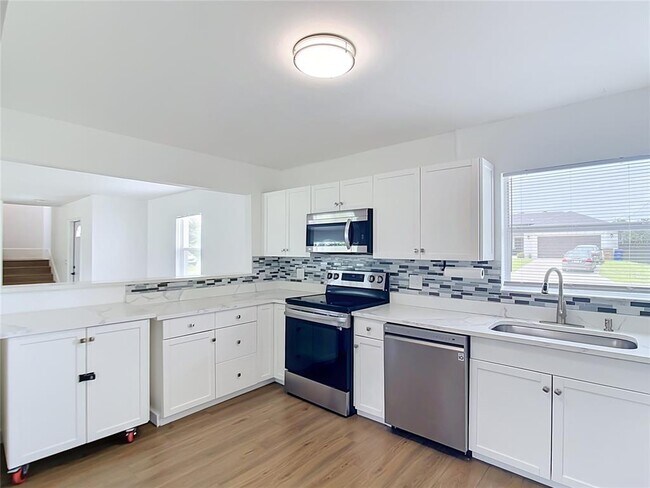 Building Photo - 3303 6th St SW