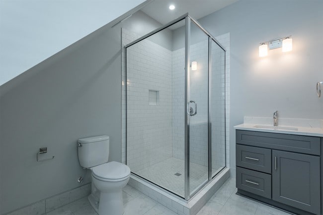 Building Photo - 3 Sanctuary Ct