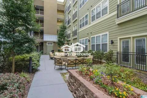 Building Photo - Perfectly located 2-bedroom 2 bath Condo