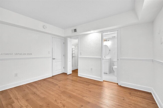 Building Photo - 3245 Virginia St