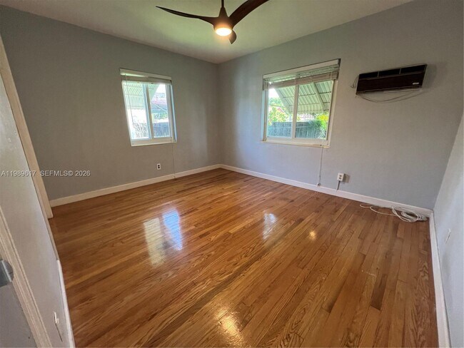 Building Photo - 432 Palmetto Dr