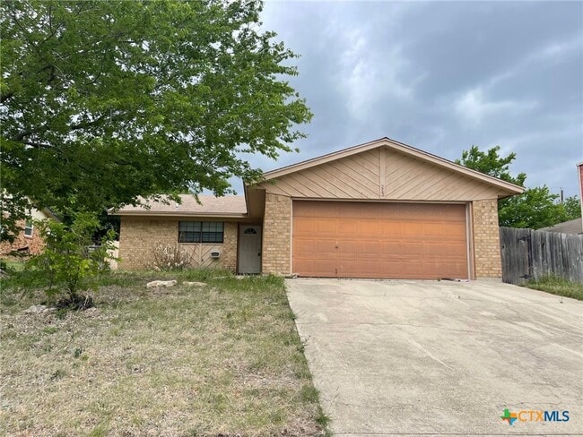 Primary Photo - 213 Blanket Dr