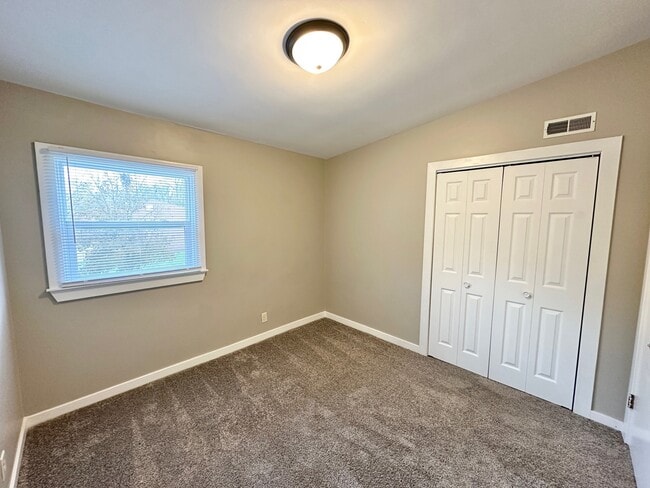 Building Photo - 11408 IL-120