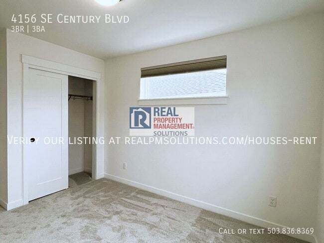 Building Photo - 4156 SE Century Blvd