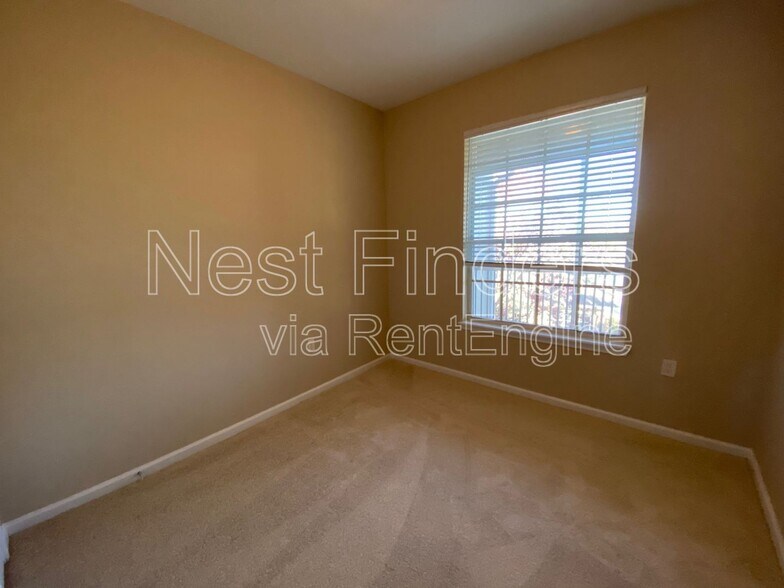 Building Photo - 7990 Baymeadows Rd E
