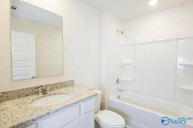 Building Photo - 398 Jackson Pt Cir