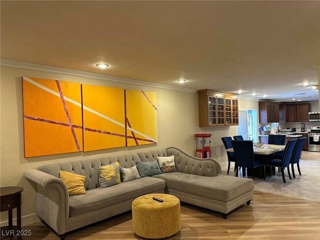 Building Photo - 2419 E Vegas Valley Dr