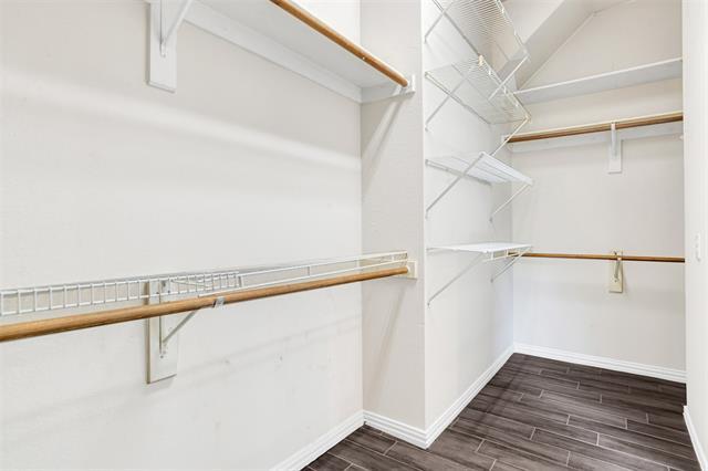 Building Photo - 1010 Westwood Ct