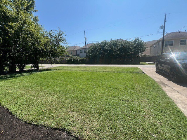 Building Photo - 7706 Cedel Dr