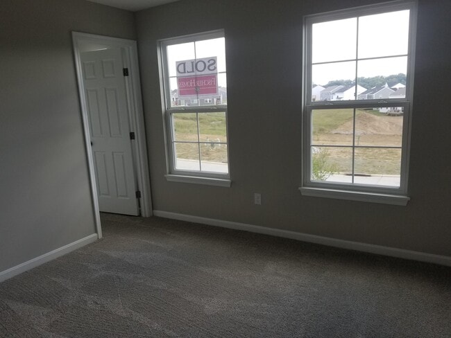 Building Photo - 1389 Meadowrun Ln