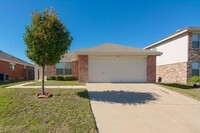 Building Photo - 621 Woodpecker Ln