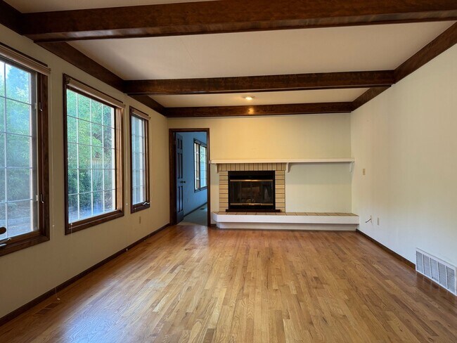 Building Photo - 4514 172nd Ave SE