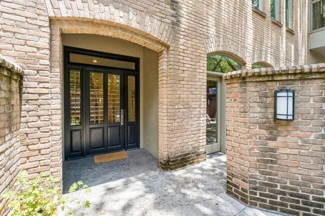 Building Photo - 3718 Bridle Path