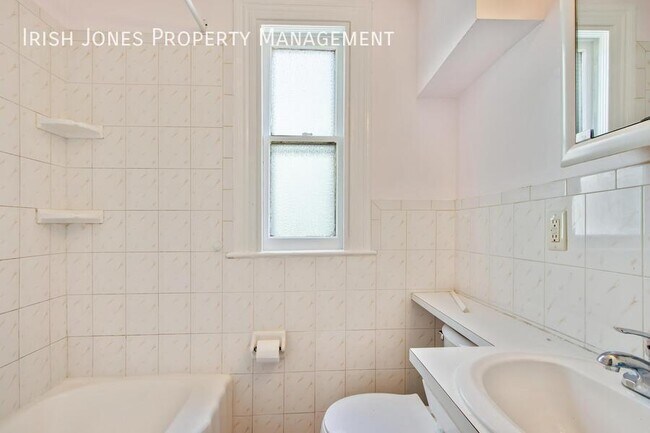 Building Photo - 24 Briggs Ave