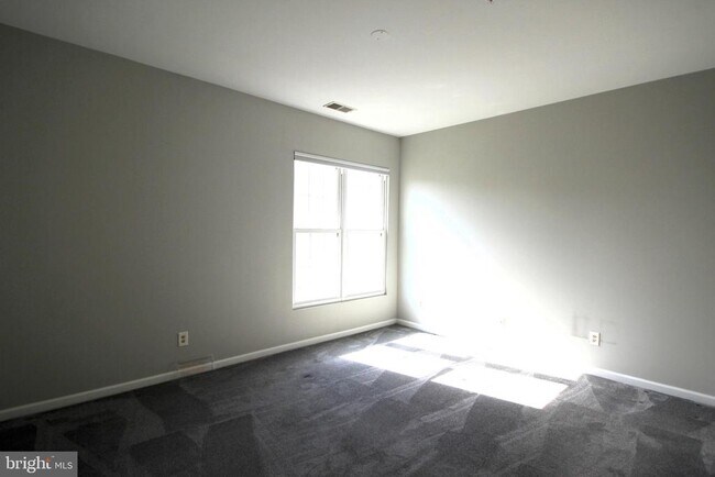 Building Photo - 46598 Drysdale Terrace