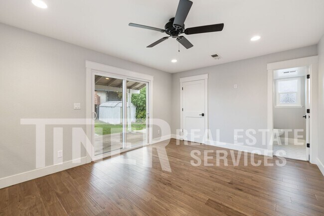 Building Photo - 6982 Pampas Way