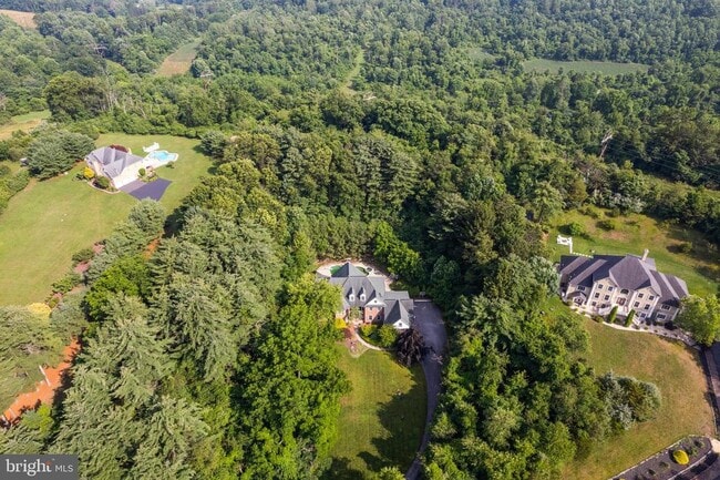 Building Photo - 1238 Hunters Rd