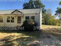 Building Photo - $650 - 1 bed 1 bath - Single Family Home