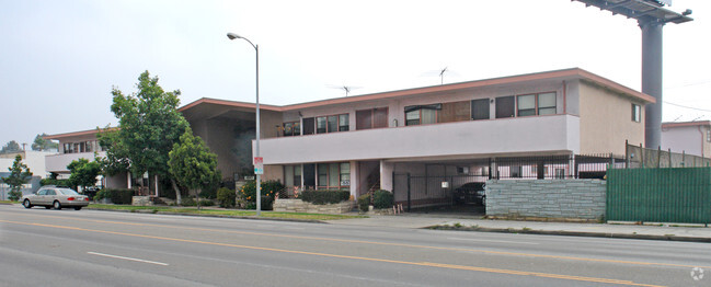 Primary Photo - La Cienega Plaza