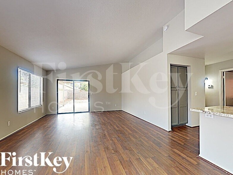 Building Photo - 3167 W Foothill Dr