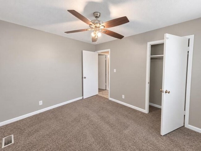 Building Photo - 720 Ranch Hill Dr