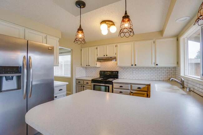 Building Photo - BEAUTIFUL THREE BEDROOM RANCH IN WEST LONGVIEW