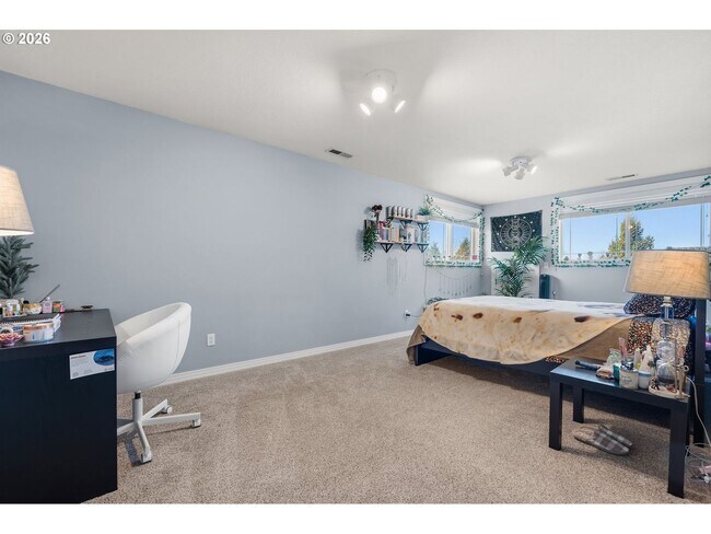 Building Photo - 13923 SW Mistletoe Dr