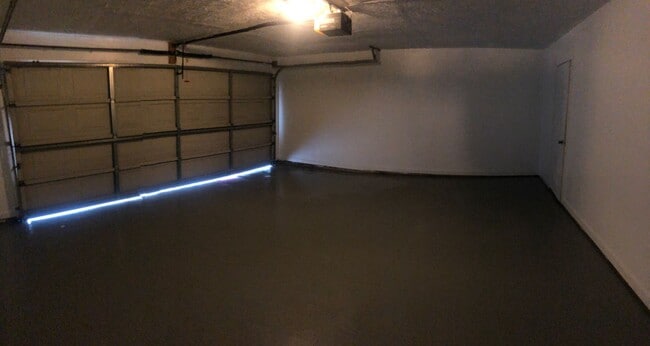 Building Photo - 110 Boxwood Pl N