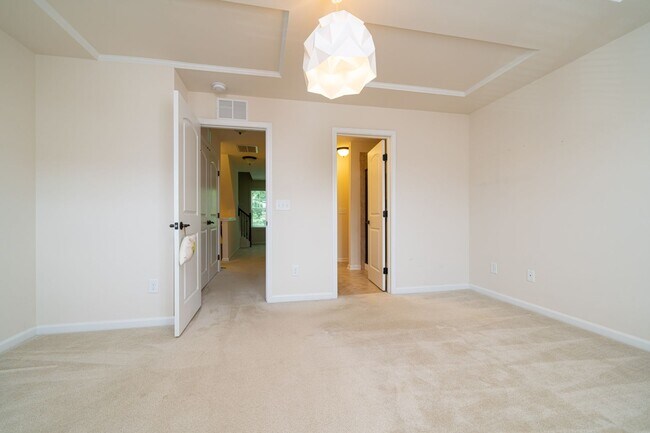 Building Photo - 2 Bedroom, 2.5 Bath Townhome w/ Loft and S...