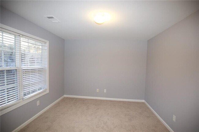 Building Photo - 7897 The Lakes Point