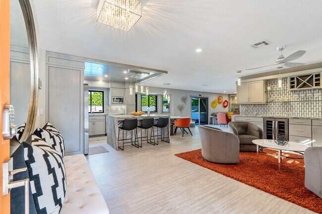 Building Photo - 2222 E Via Escuela