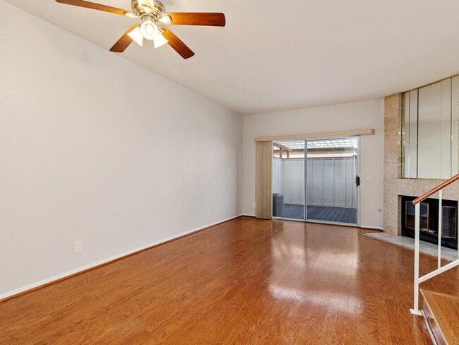 Building Photo - Desireable resort-lifestyle complex in the heart of La Costa!