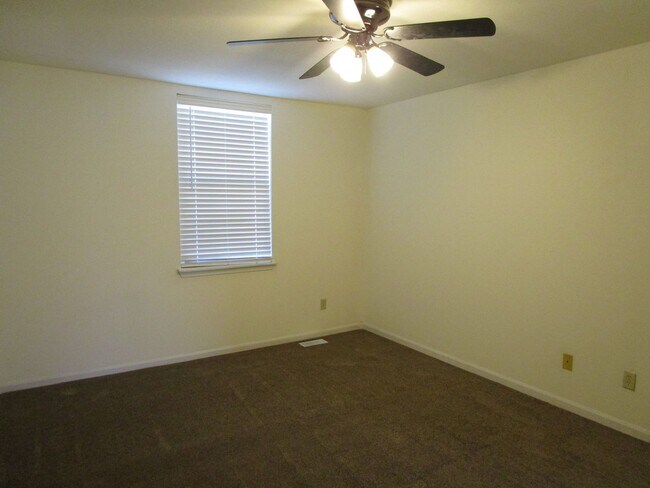 Building Photo - 3519-3521 Prescott Dr.