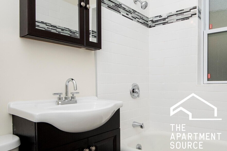 Building Photo - 1130 Maple Ave