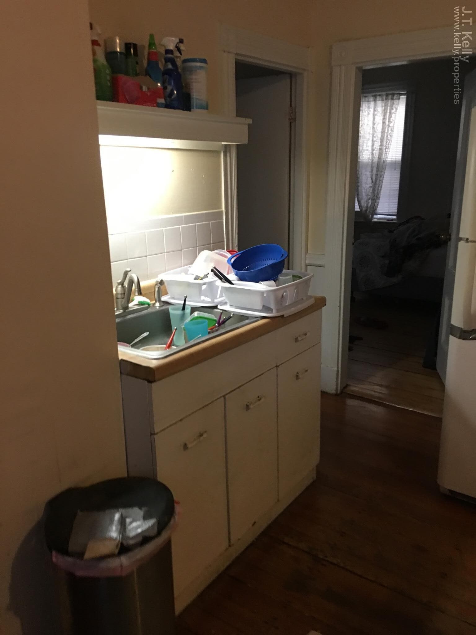 Building Photo - 192 Hillside St