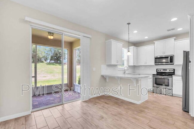 Building Photo - 5025 Skyview Ln