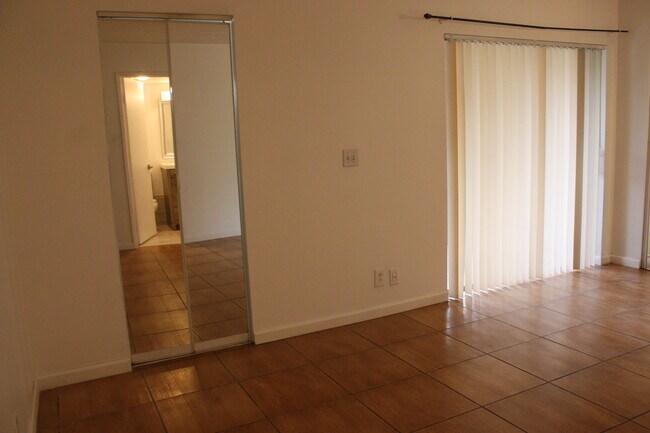 Building Photo - 2200 Springdale Blvd