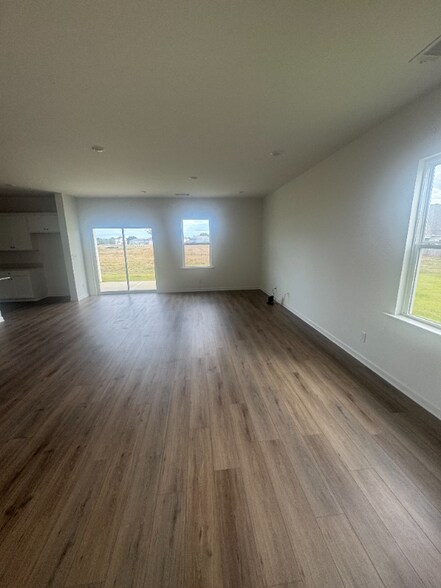 Building Photo - 133 Rolling Mdw Wy