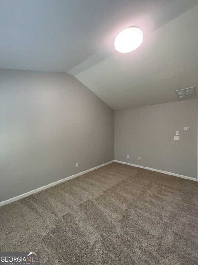 Building Photo - 3537 Harvest Ridge Ln NE
